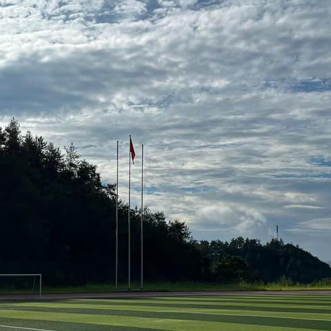 青春恰似火，扬帆正当时——高二2班军训第1天