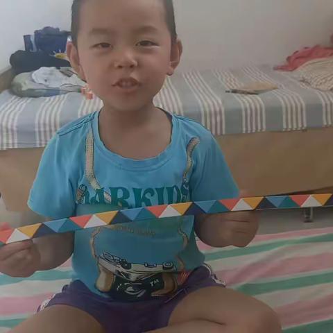 《闪耀的你》介休六幼中四班任艺耀的快乐暑假