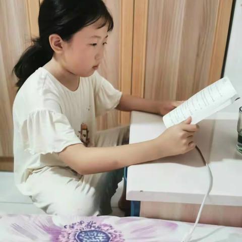阅读伴成长，二（2）班暑假“整本书阅读”活动纪实