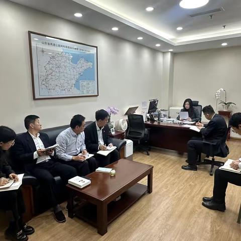 深学细悟强信念 笃行实干护安全——安全保卫部党支部开展集中学习活动