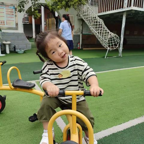 杨一辰小朋友的幼儿园一日生活