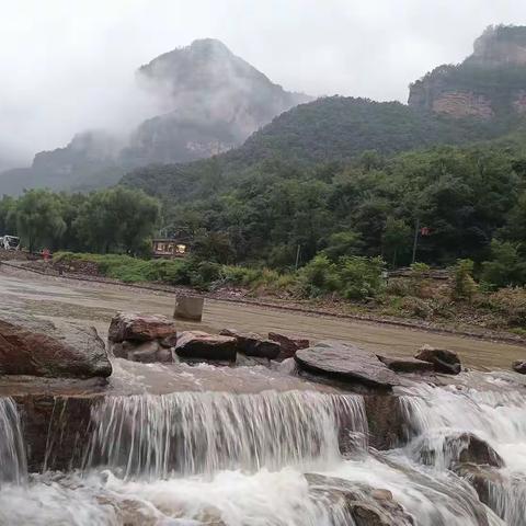 太行遇雨