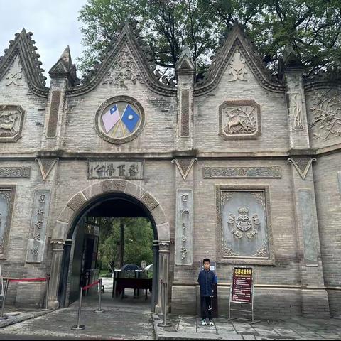 大家好，我是池阳小学五年级一班的张明宇，我正在参加池阳小学“微旅行”之我是最闪智慧星”。