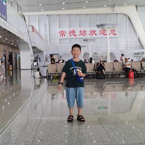 参观博物馆和科技馆的实践之旅(彭晗晋)