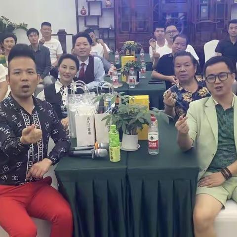 深圳《龙凤天下》“激情八月”相亲会