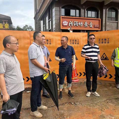 区住建局关于秀英一横路、海交路施工进度督查通报