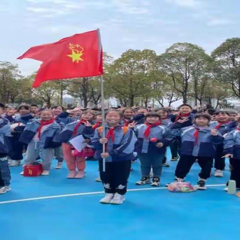 拥抱春天，快乐出行 ﻿——宁波小学三年级寻万州古迹春游踏青研学活动