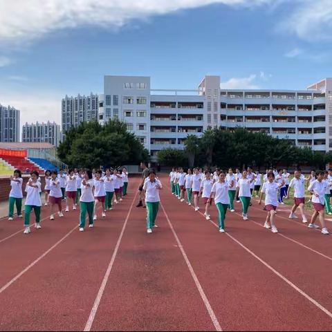 青春有为，强国有我——江西师大附中赣江院分校高一（22）班军训纪实