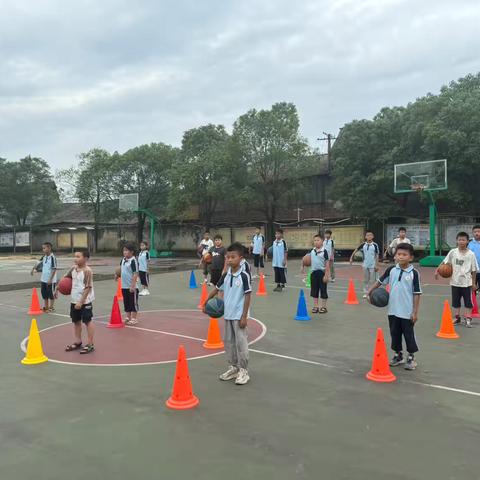 篮球兴趣班课后服务汇报——南昌县墨山街小学