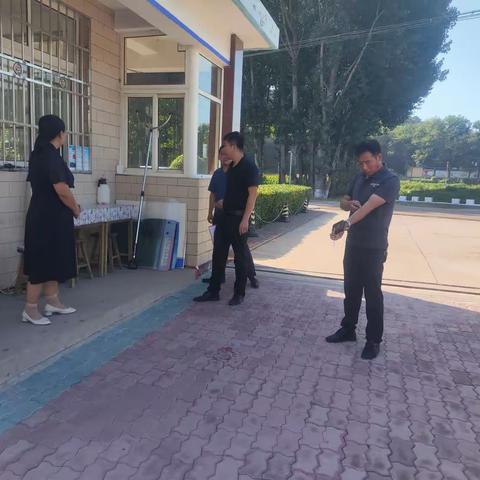 领导来我校检查指导开学工作---大河湾小学