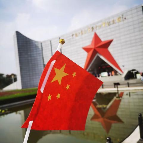 唱响红歌 回望红途