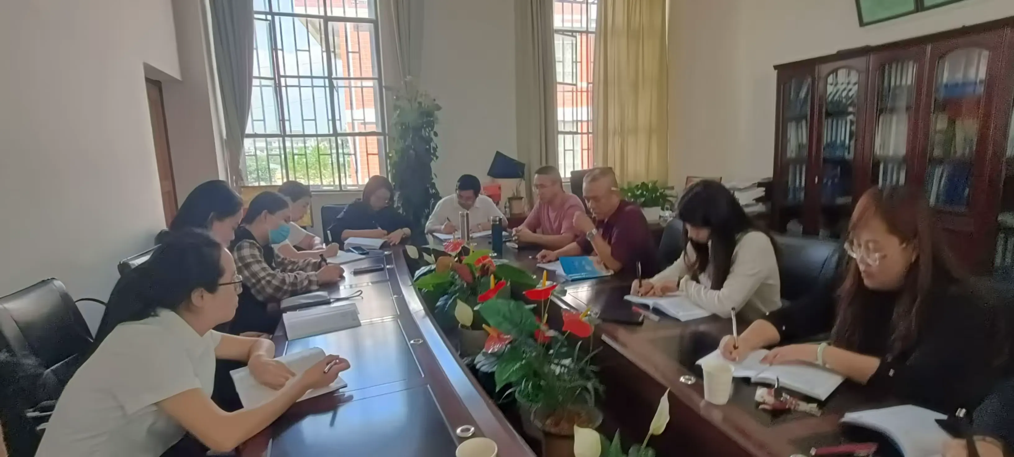 简篇-骨干示范引领 助推教师成长——汉庄中学2023学年秋季学期“235”以学为主有效课堂骨干教师示范课竞赛活动