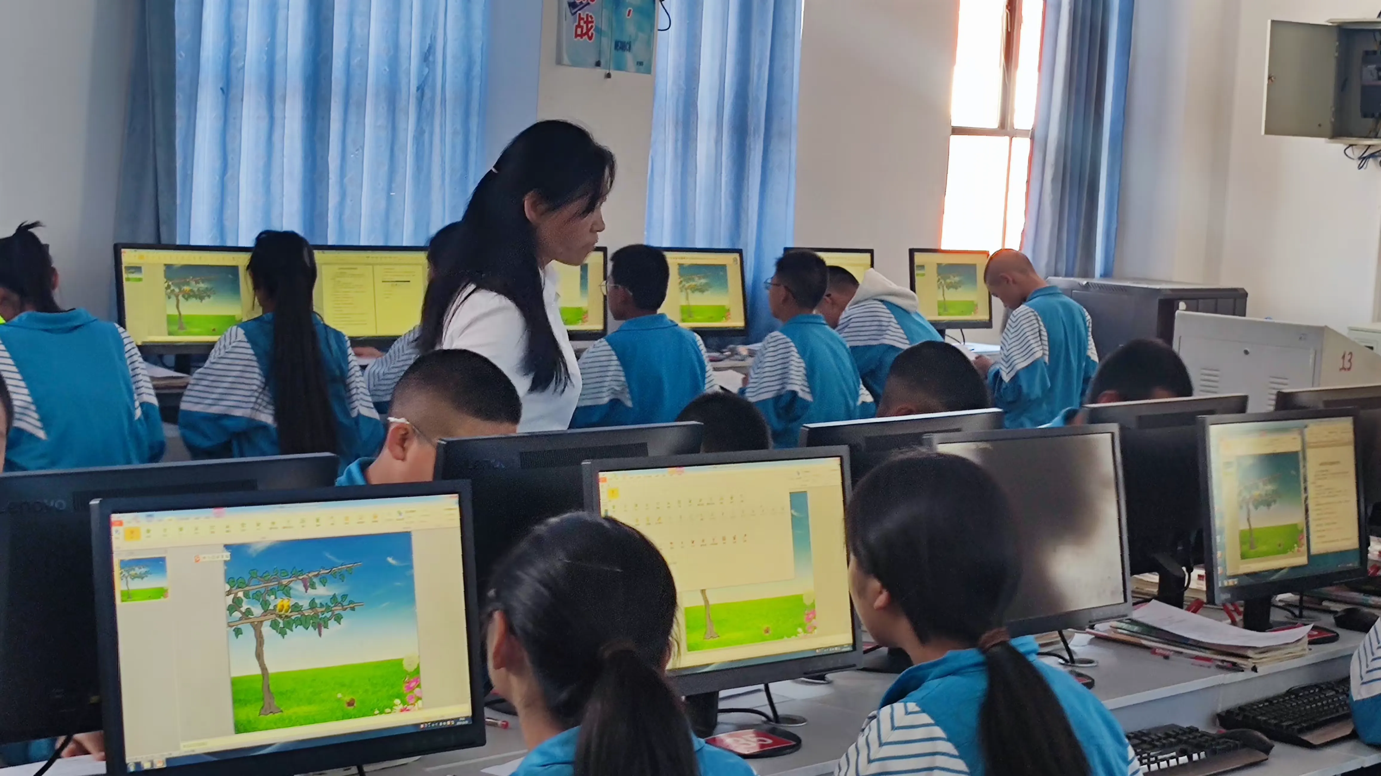 简篇-骨干示范引领 助推教师成长——汉庄中学2023学年秋季学期“235”以学为主有效课堂骨干教师示范课竞赛活动