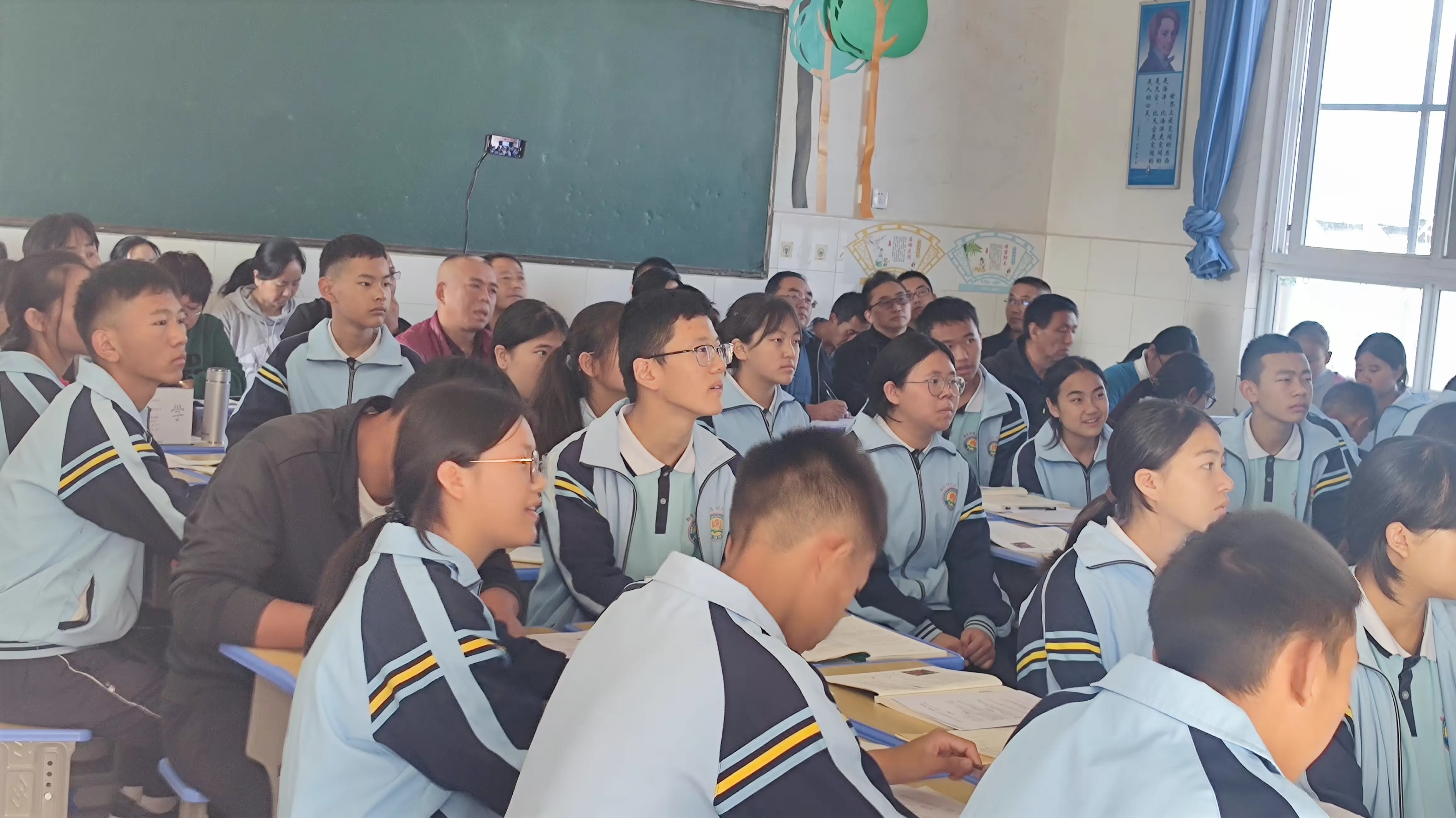 简篇-骨干示范引领 助推教师成长——汉庄中学2023学年秋季学期“235”以学为主有效课堂骨干教师示范课竞赛活动