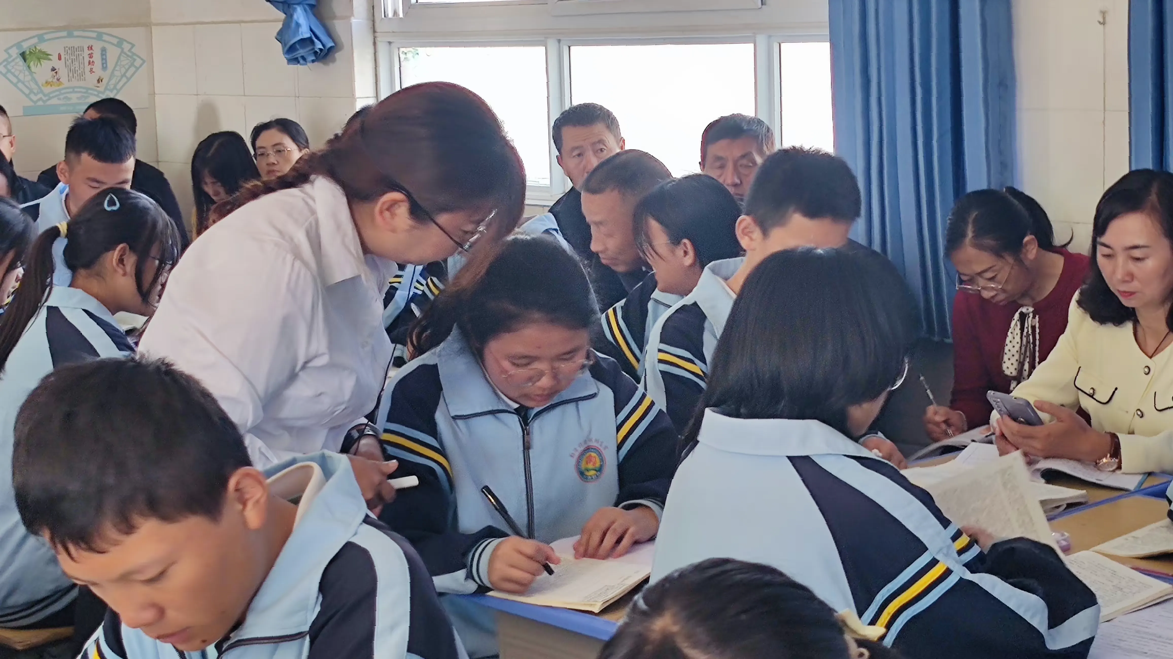 简篇-骨干示范引领 助推教师成长——汉庄中学2023学年秋季学期“235”以学为主有效课堂骨干教师示范课竞赛活动