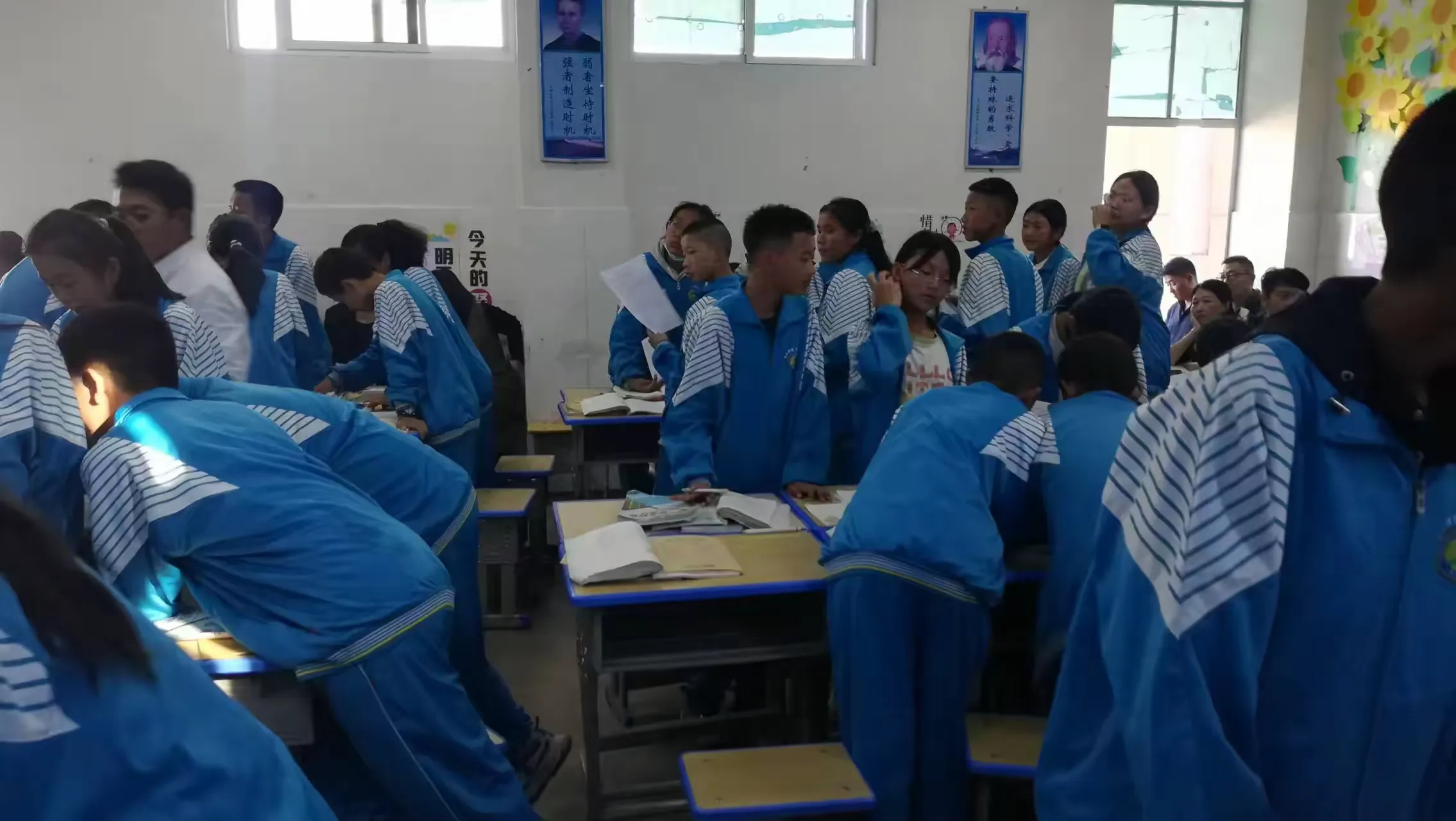 简篇-骨干示范引领 助推教师成长——汉庄中学2023学年秋季学期“235”以学为主有效课堂骨干教师示范课竞赛活动