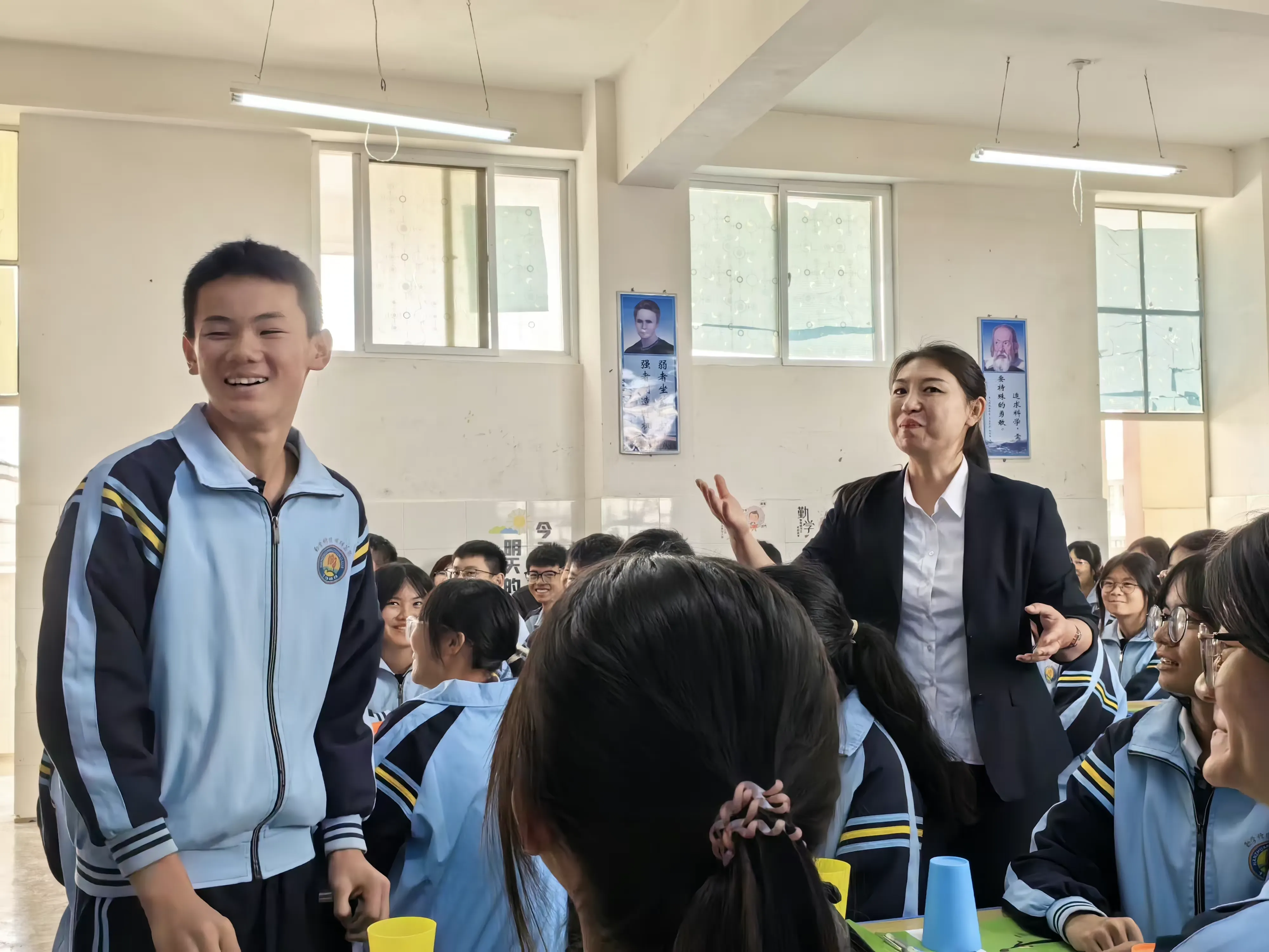 简篇-骨干示范引领 助推教师成长——汉庄中学2023学年秋季学期“235”以学为主有效课堂骨干教师示范课竞赛活动