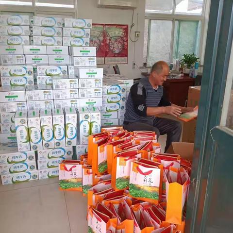 玉清湖社区古城村重阳节暖心行动