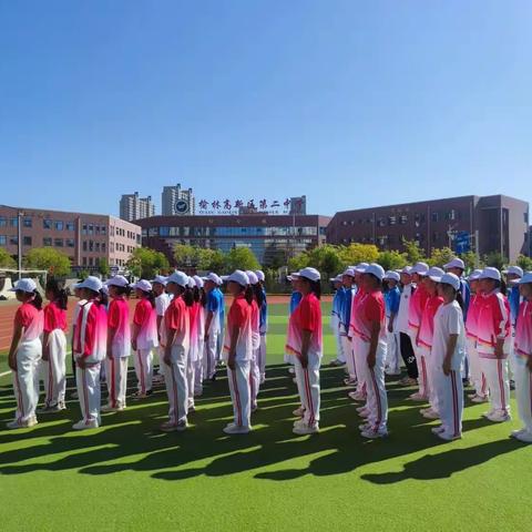 奋斗的青春最美丽，英姿飒爽，青春起航！ ——高新二中七（7）班军训美篇