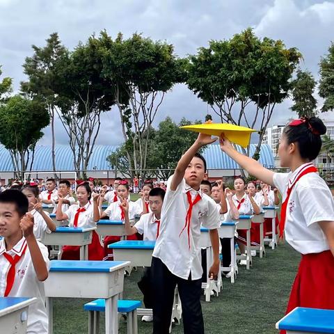 普洱市一中21班：花样课桌操 活力满校园