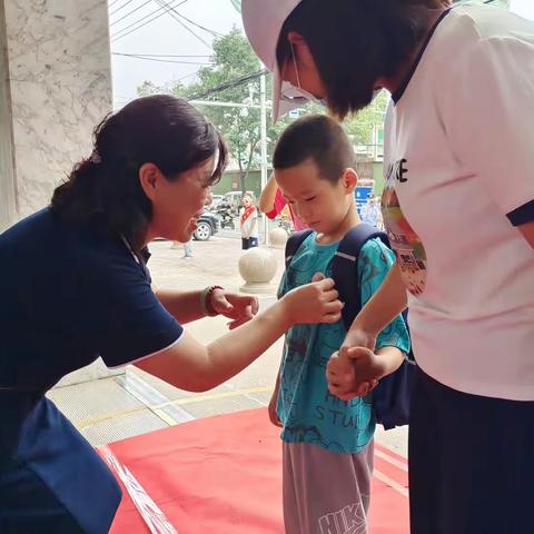 幸福.甜蜜.启航——石家庄市南马路小学一年级迎新活动