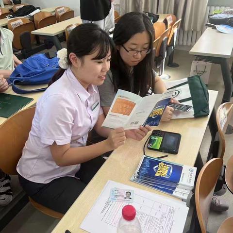 “浓情校园”助力推广 反假宣传人人有责