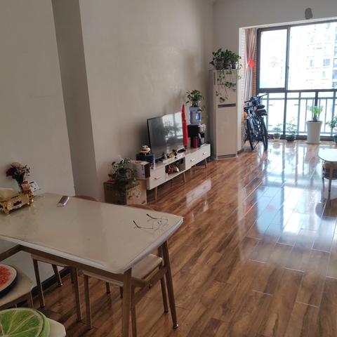 ❤️45.8万，瑞能国际，2/2/1，产权72实际90多平，中等装修，家电家具齐全，拎包入住，☎️6127