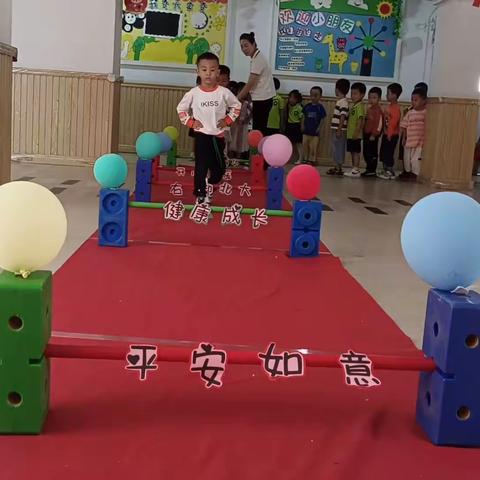 “一岁一礼，初秋相见 “幼”见美好”——小博士幼儿园俏俏班开学第一天