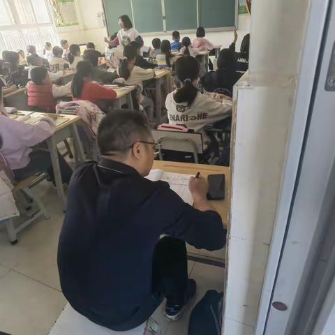 任重道远，笃志前行--中心校领导到常家庄小学常规检查