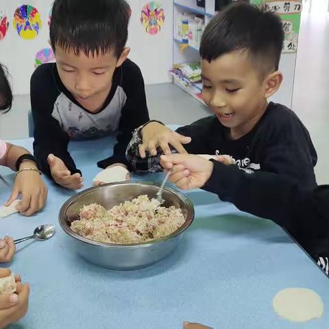 【天勤幼儿园🌈大三班】❄️立冬❄️包饺子啦！🎉🎉