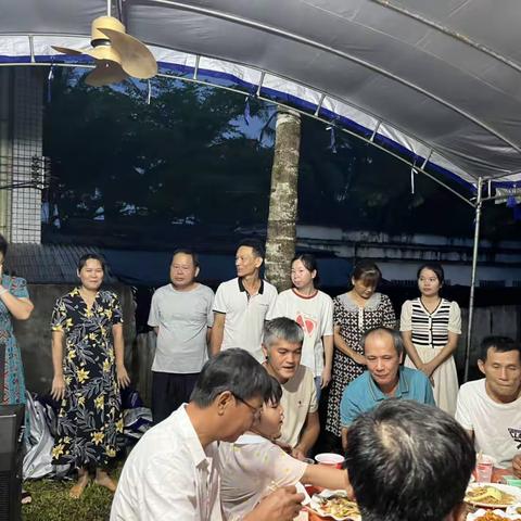 喜迎温馨教师节  兄弟姐妹情谊浓——重兴新寨甲花小学举行教师节活动