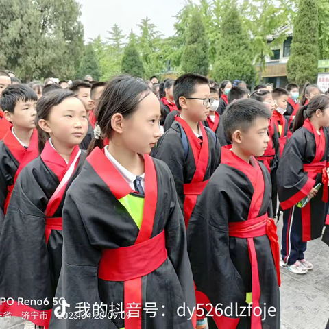 肖镇小学五年级丰富多彩的班级生活