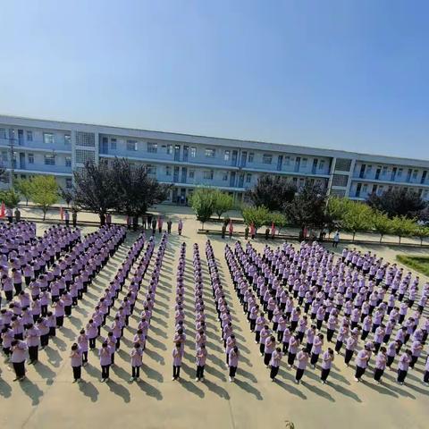 营地训练显意志，感恩忠诚寸草心——建安区实验中学拓展实践活动