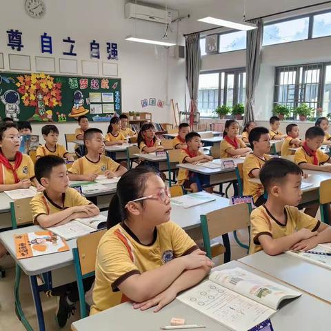 小金桂七班，新学期加油！             ——怡雅小学三年级七班第一周班级总结