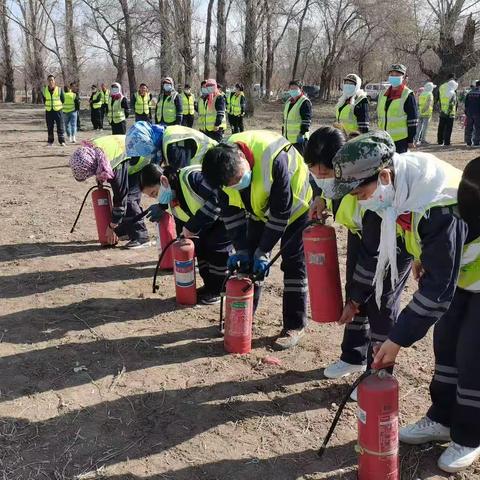 城华市政共青团分公司组织开展消防安全演练——共筑安全“防火墙”