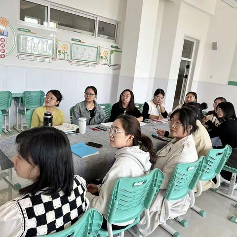 聚力同行，有“备”而来——锡林浩特市第十三小学数学组集体备课