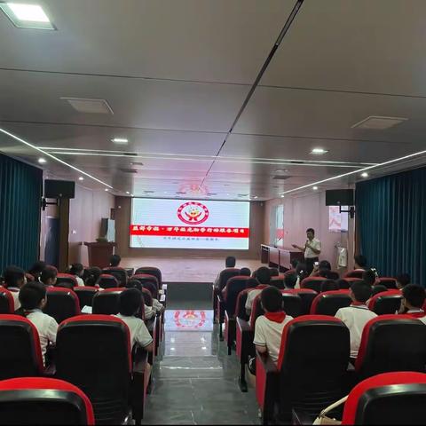 烛光公益入校园，宣扬红色助成长