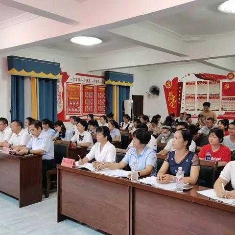 躬耕教坛，强国有我