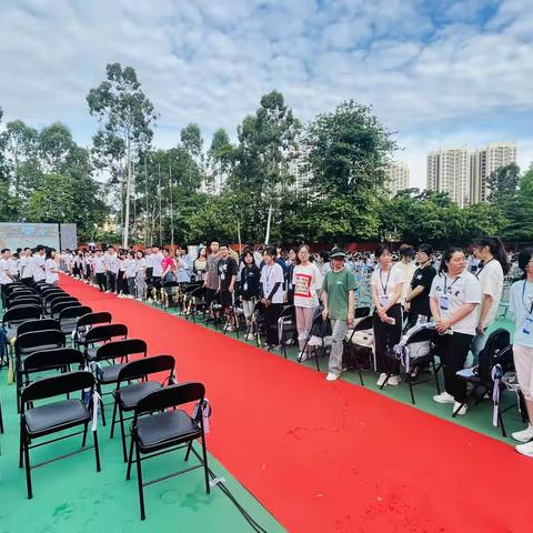 “点点微光，荟萃于此。”记海南师范大学实习生赴儋州温皇国际学校实习第一周。