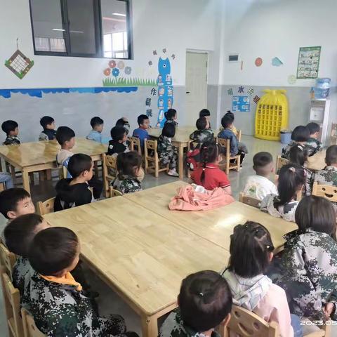 暖暖的阳光🌞暖暖的五月🌟活泼可爱🐾的小朋友们在阳光🌤️下恣意的玩耍在阳光😺下爽朗的欢笑