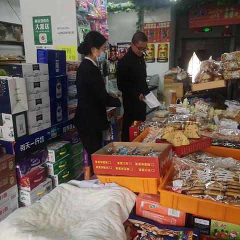 文安县惠民村镇银行东关支行开展“拒收现金 从我做起”宣传活动