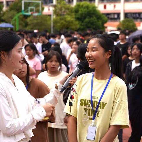 赣州银行营业部党支部、运营管理部党支部联合开展“反诈人人参与，建设平安校园”防骗知识宣传进校园主题党日活动