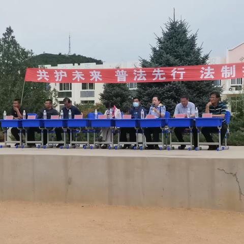 共护未来，普法先行—龙潭镇中心小学关爱小学生健康成长行动纪实