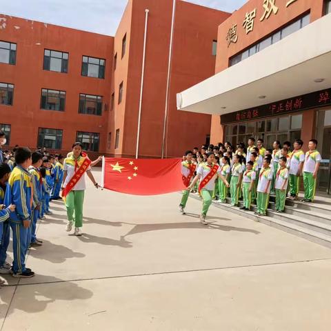 “防震减灾，创建和谐校园”——高庄小学五年级一班国旗下讲话主题活动（一）