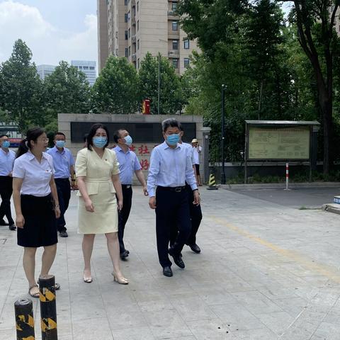 东城区党工委书记李成莅临半截河街道永丰新城社区调研 “五星”支部创建工作