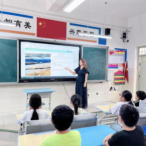 用诗意擦亮每一个清亮的早晨－－郑州经开区外国语小学教育集团锦龙校区“晨诵”活动