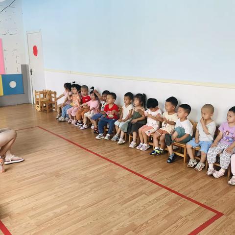 快乐童年一一新爱婴儿童之家牛津班6.22日快乐分享