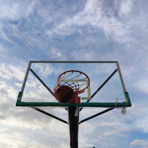 迎“篮”而上  青春飞扬——唐山路南职校篮球比赛