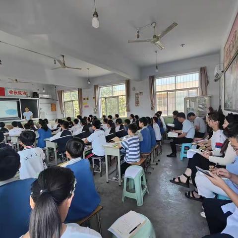 教学展风采        教研促提高          ——记马家小学新学期第一次教研活动