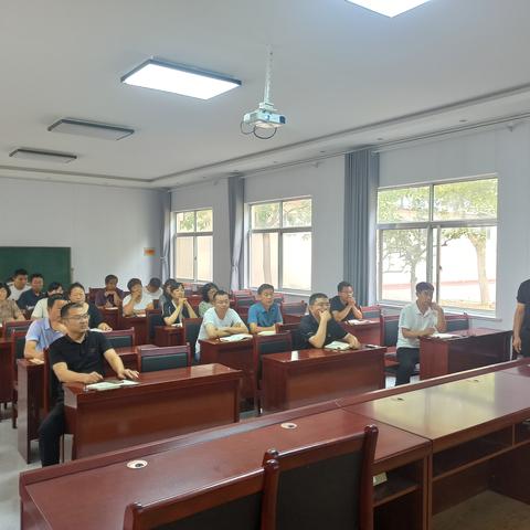 教研领航 砥砺前行  —— 庞家镇第二小学教学常规月活动进行时